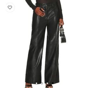 (NWT) 7 For All Mankind Faux Leather High Rise Wide Leg Belted Pants. Large